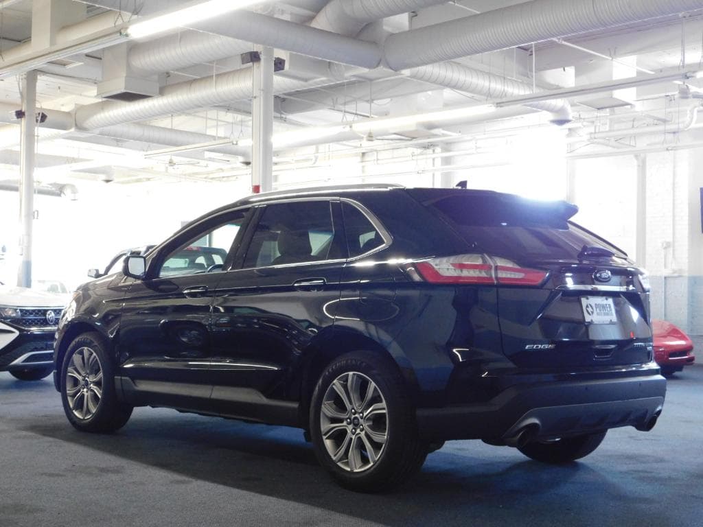 Photo 2 of 2019 Ford Edge Titanium